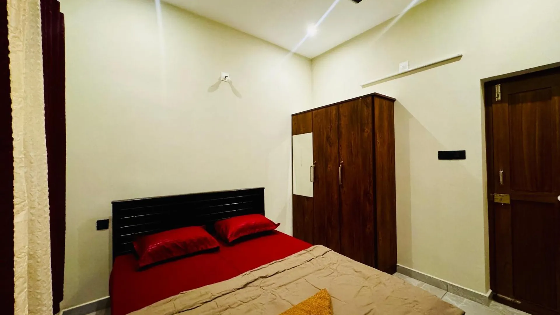 Al-Kabeer Private Suites Kowdiar Thiruvananthapuram India
